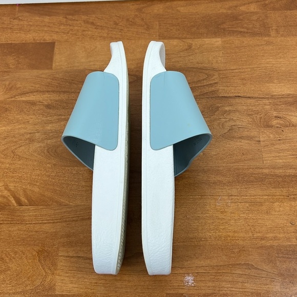 Greats Brooklyn pool slides baby blue sz 39 white casual slides - Picture 6 of 7